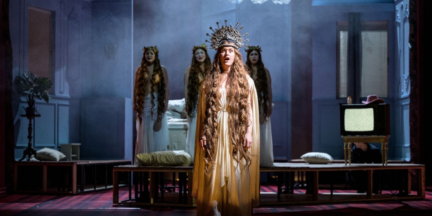 Review: ARIADNA NA NAXU ve Stavovském divadle  Image