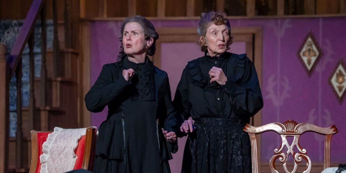 Review: ARSENIC AND OLD LACE at The Candlelight Theatre