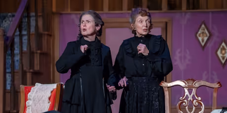 Review: ARSENIC AND OLD LACE at The Candlelight Theatre Photo