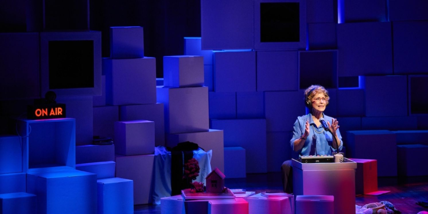 Review: BECOMING DR. RUTH At Village Theatre  Image