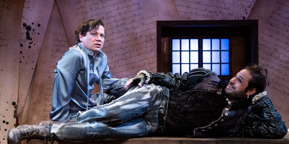 Review: BORN WITH TEETH at Santa Fe Playhouse