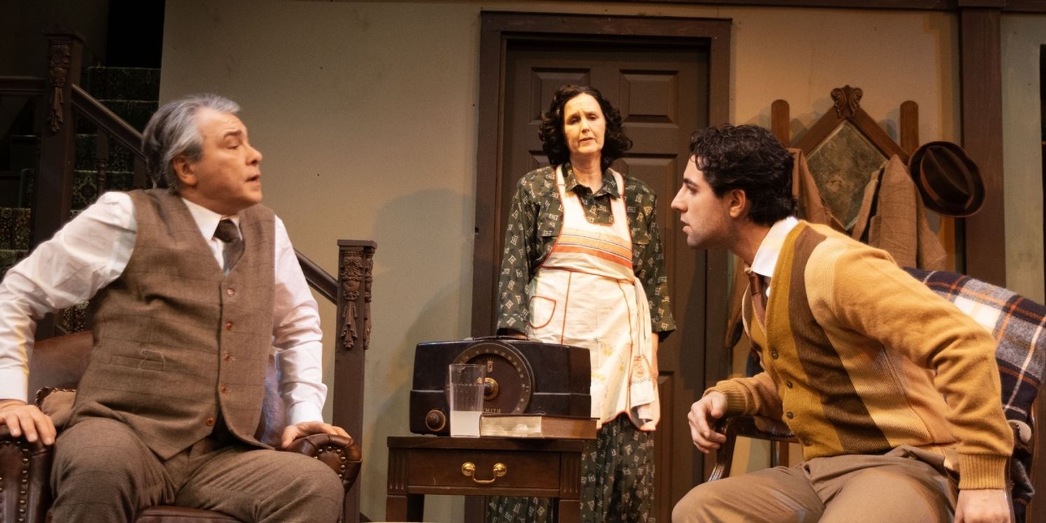 Review: BRIGHTON BEACH MEMOIRS at Theatre Three  Image