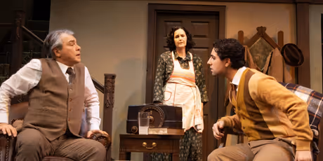 Review: BRIGHTON BEACH MEMOIRS at Theatre Three Photo