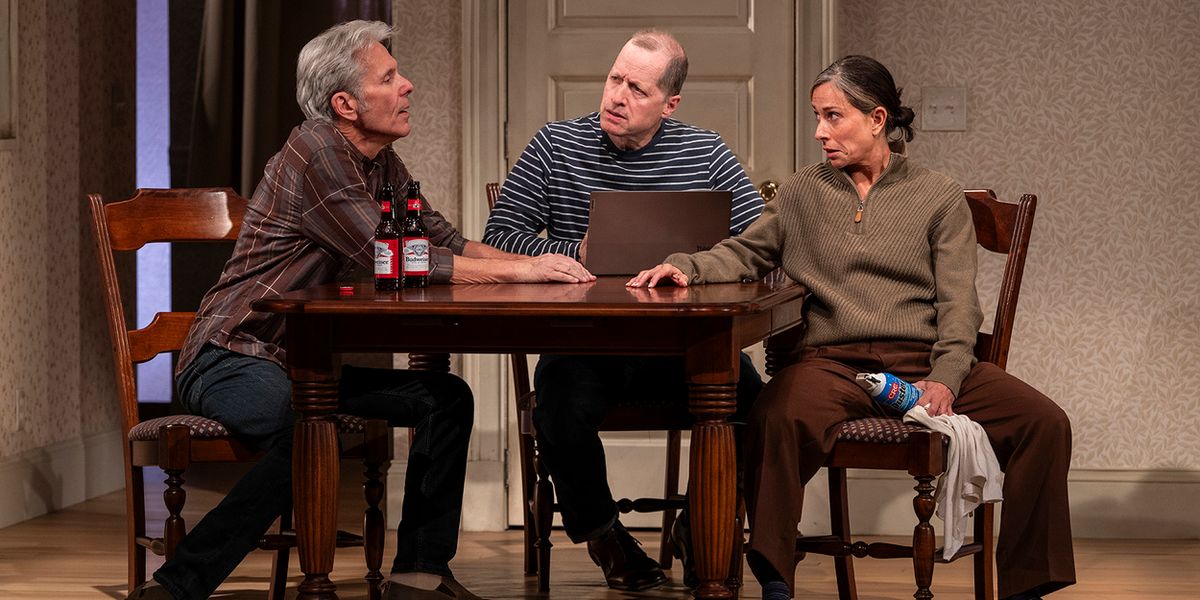 Review: CATCH AS CATCH CAN at Steppenwolf Theatre Company