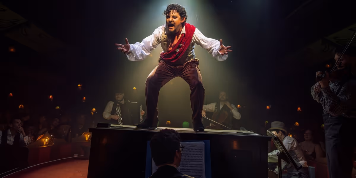 Review: CHAT NOIR, The Lost Estate