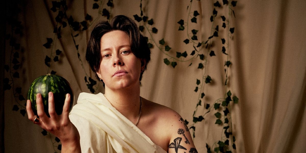 EDINBURGH 2025: Review: CHLOE PETTS: BIG NATURALS, Pleasance Courtyard