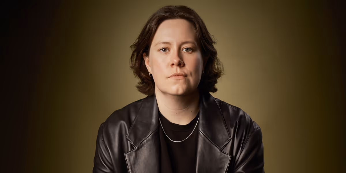 Review: CHLOE PETTS: HOW YOU SEE ME, HOW YOU DON’T, Soho Theatre