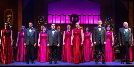Review: CHRISTMAS BY CANDLELIGHT at Candlelight Music Theatre Photo