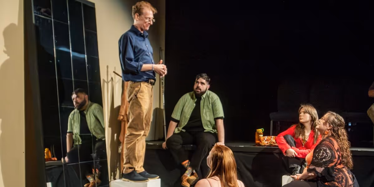 Review: CIRCLE MIRROR TRANSFORMATION at The Weekend Theater