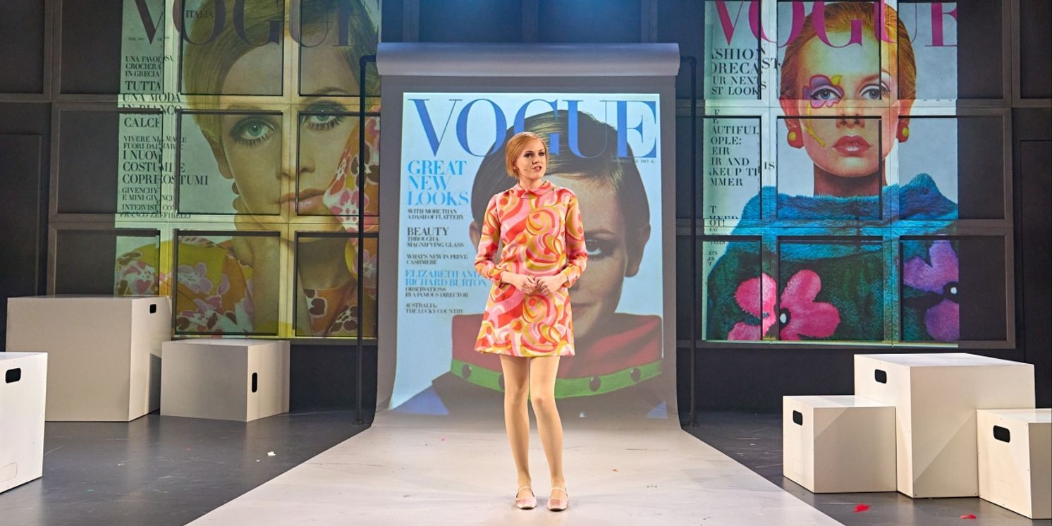 Review: CLOSE UP - THE TWIGGY MUSICAL, Menier Chocolate Factory  Image