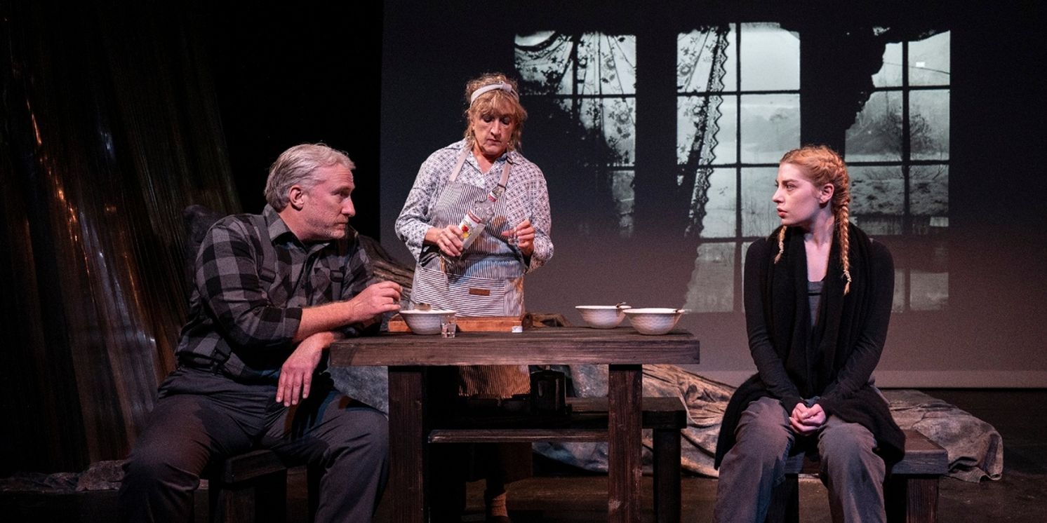 Review: COLD COUNTRY at ExPats Theatre (@ Atlas)  Image