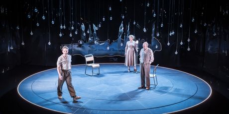 Review: COPENHAGEN, Hampstead Theatre Photo