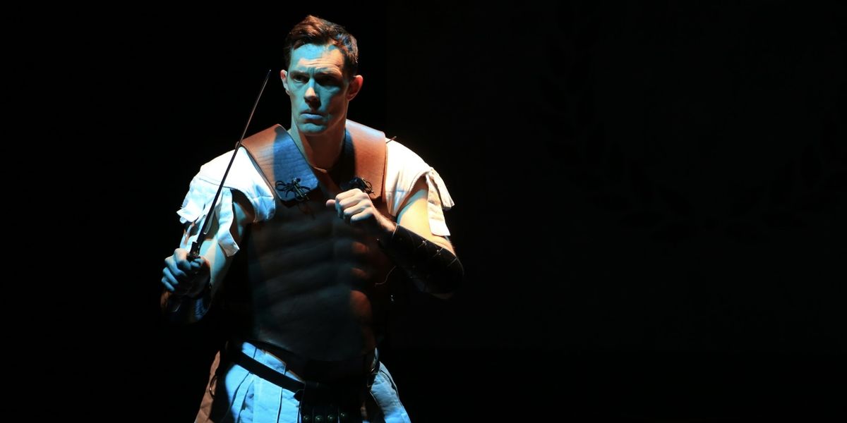 Review: CORIOLANUS at Avant Bard