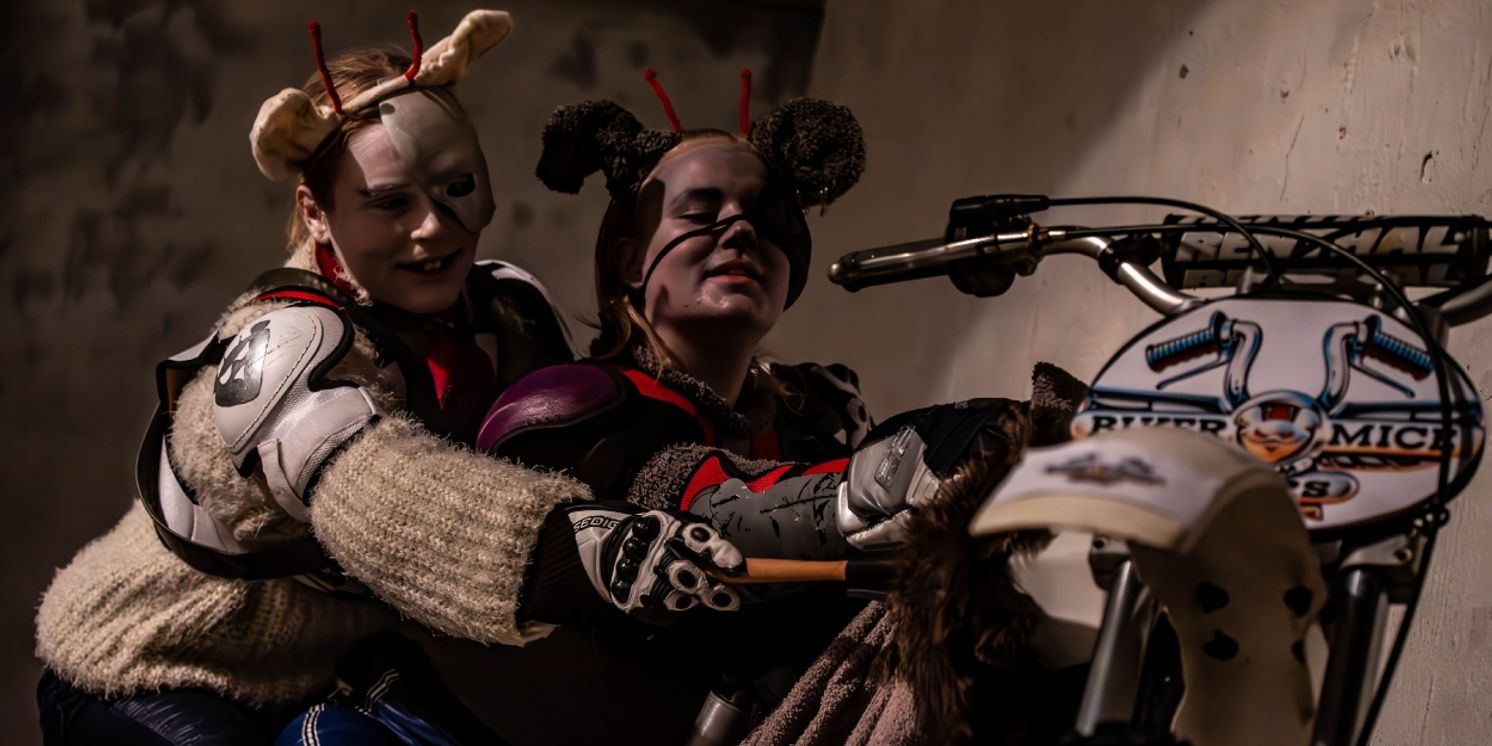 Arvio: Ylioppilasteatterin Outo Halu on immersiivinen taide-elämys, mutta kinkyä ficcikonkaria se ei kovasti kohauta  Image