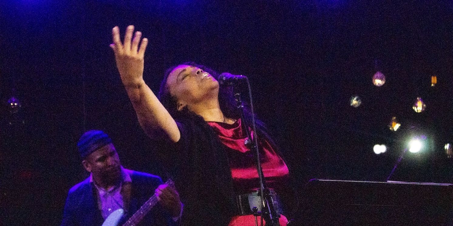 Review: Viral Social Media STARR Sings Her Music Live At Dizzy's Club Introducing Her New Album DARA STARR TUCKER  Image