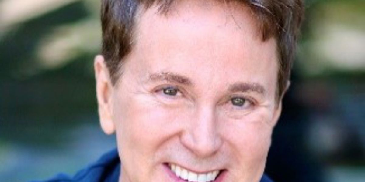 Review: DAVIS GAINES CLOSES SUMMER CABARET SERIES at Coachella Valley Repertory Theatre