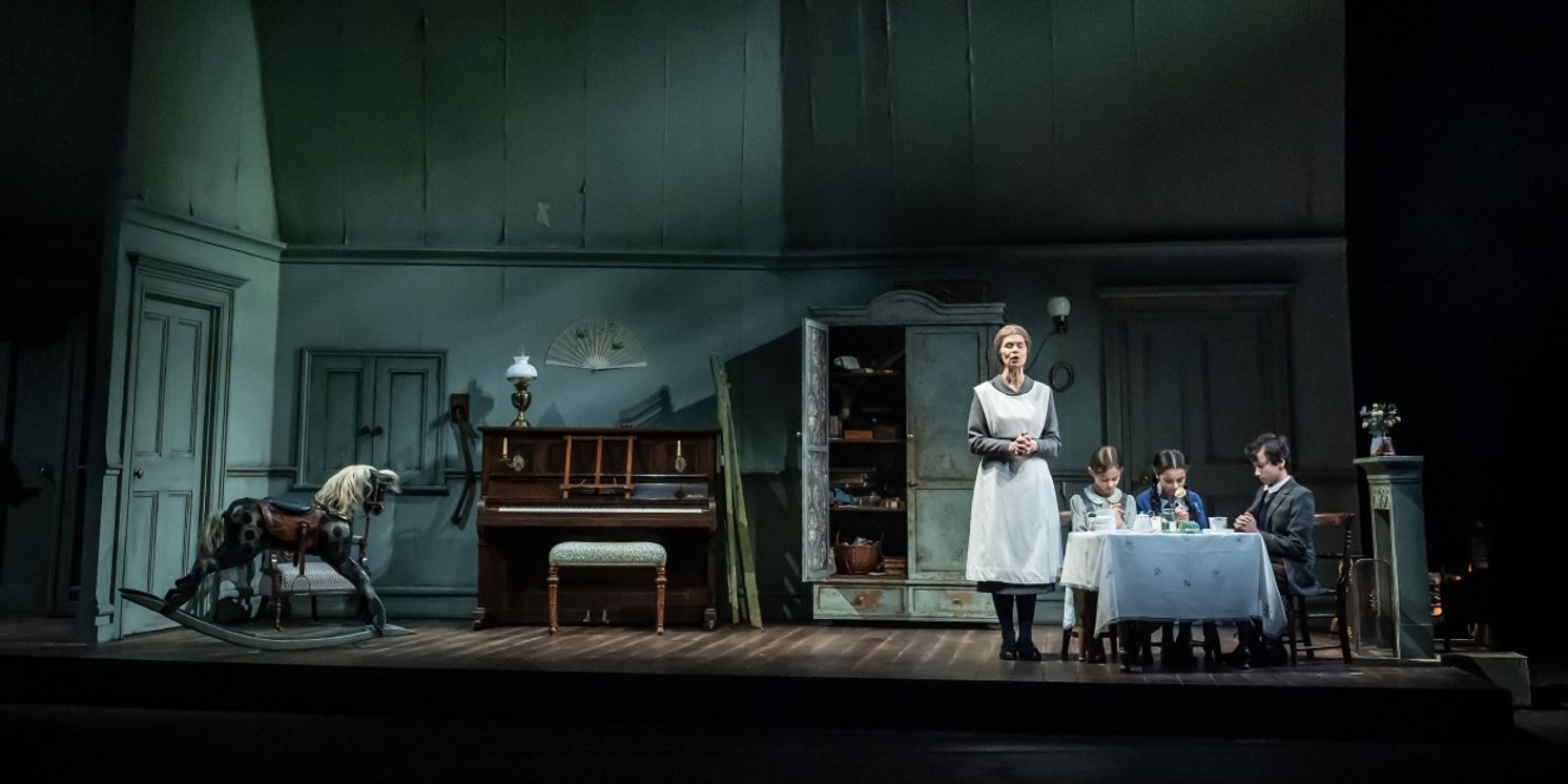 Review: DEAR OCTOPUS, National Theatre  Image