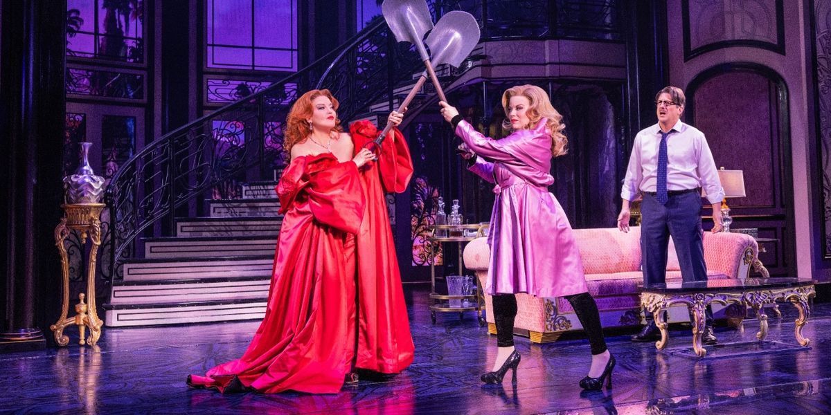 Review: DEATH BECOMES HER at Cadillac Palace