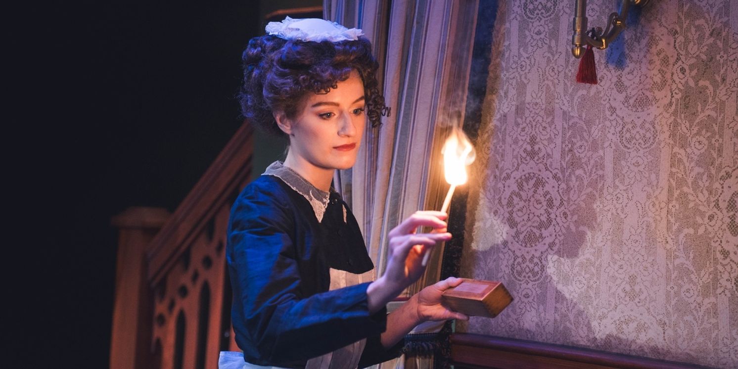 Review: DECEIVED at Fulton Theatre  Image