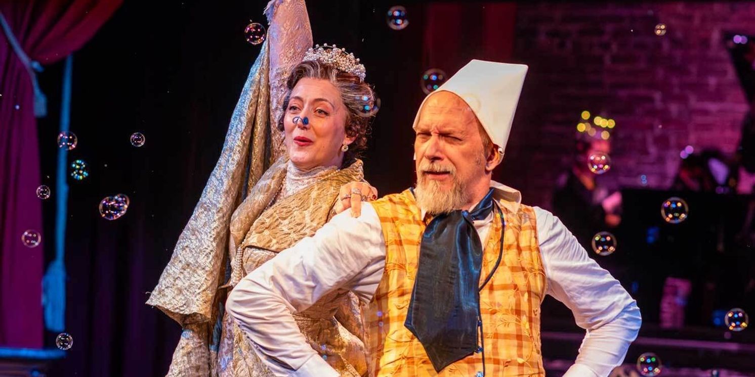 Review: DINNER FOR ONE at Jungle Theatre  Image