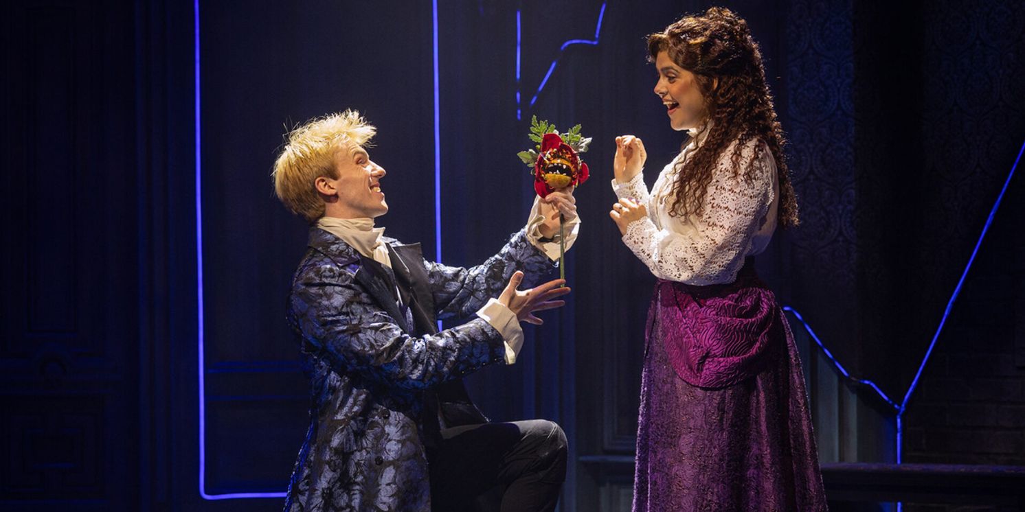 Review: DRACULA: A COMEDY OF TERRORS at Arizona Theatre Company  Image