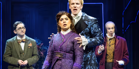 Review: DRACULA: A COMEDY OF TERRORS at Arizona Theatre Company Photo