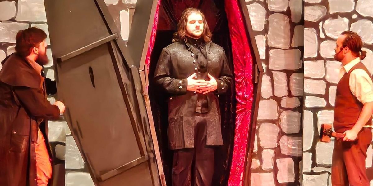 Review: DRACULA at The Collins Theatre in Paragould