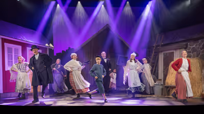 Review: EMIL I LöNNEBERGA at Intiman