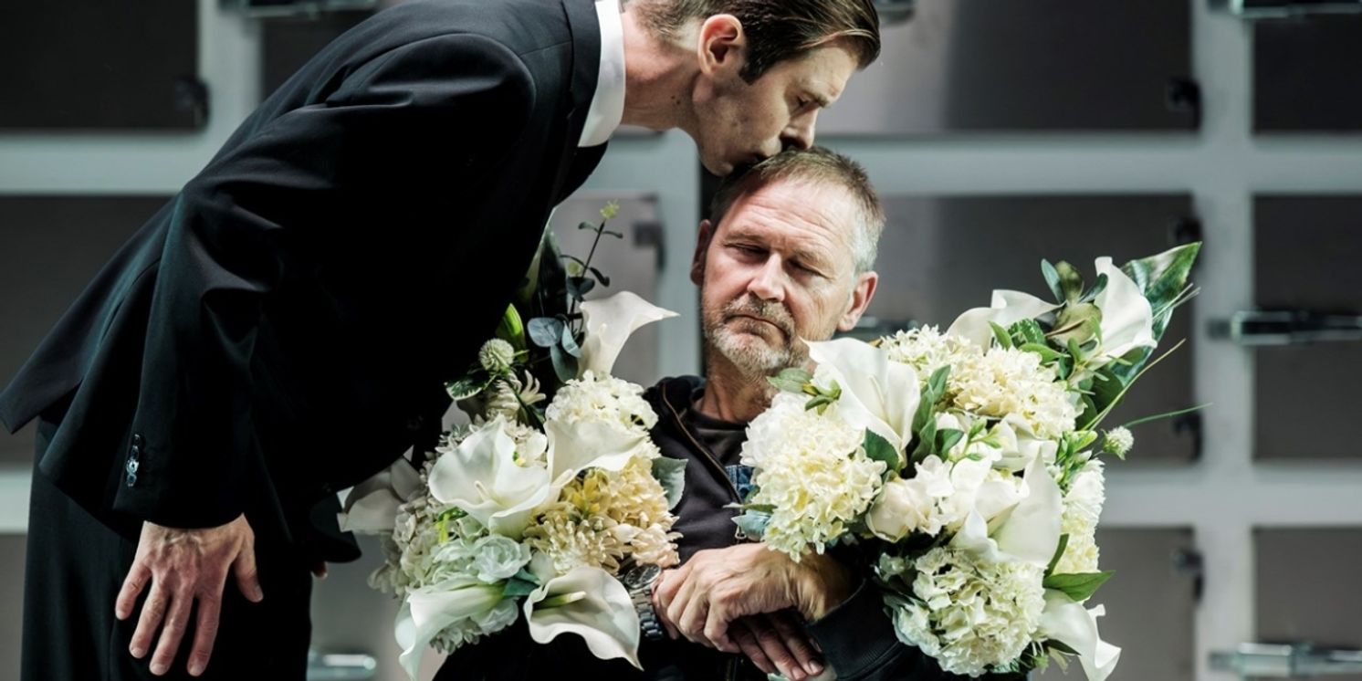 Review: EN LYKKELIG SLUTNING at Aarhus Teater  Image