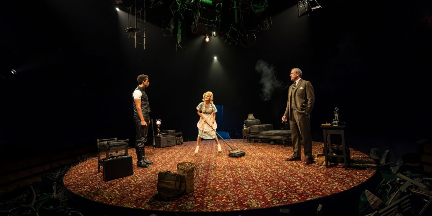 Review: ENTERTAINING MR SLOANE, Young Vic  Image