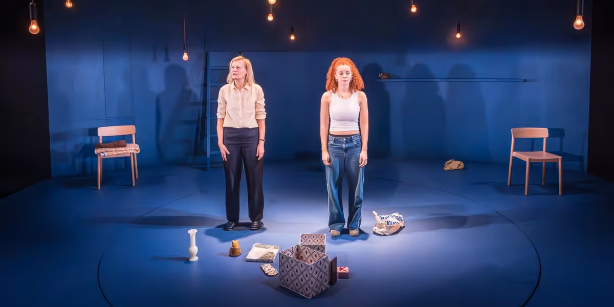 Review: EVENING ALL AFTERNOON, Donmar Warehouse