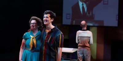 Review: EVERYBODY'S FAVORITE MOTHER at Phoenix Theatre