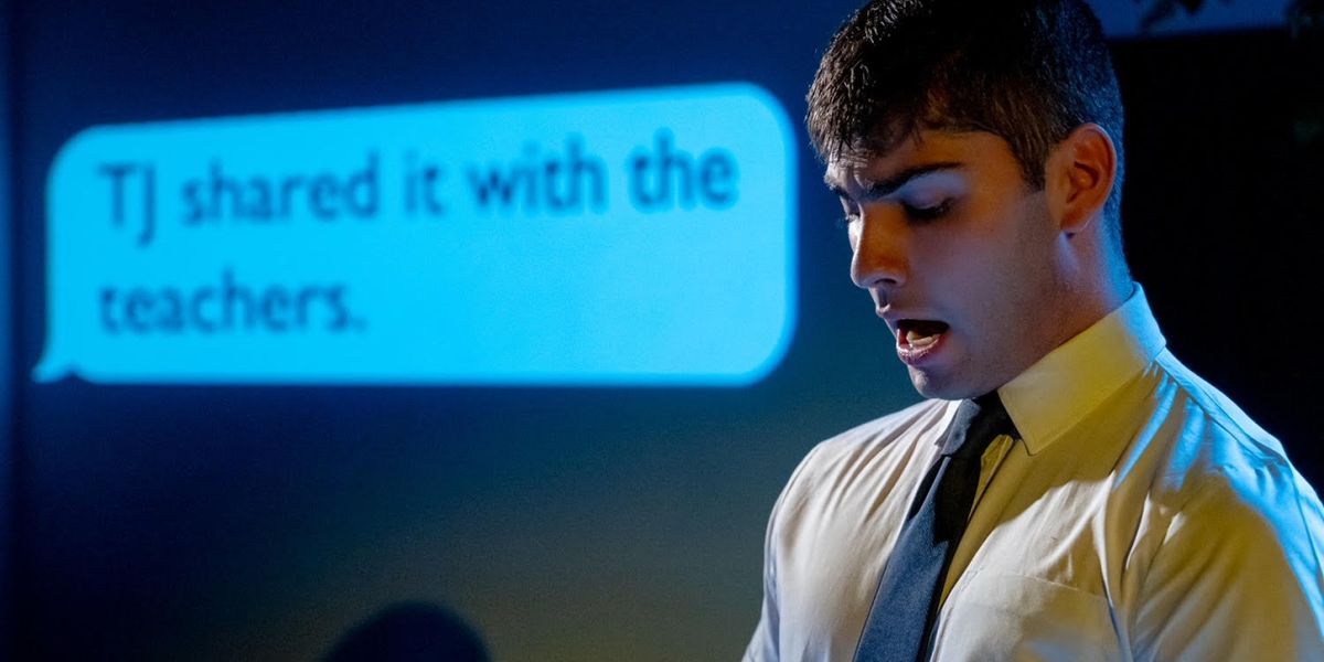 Review: EXPELLED Explores the Impact of Social Media at the Baxter Golden Arrow Studio