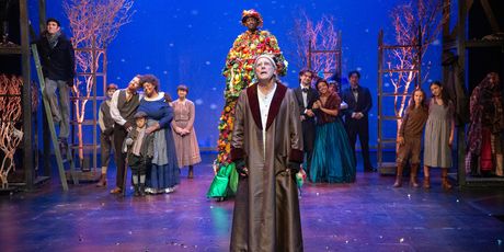Review: Family-Friendly Holiday Magic Abounds in A CHRISTMAS CAROL Photo