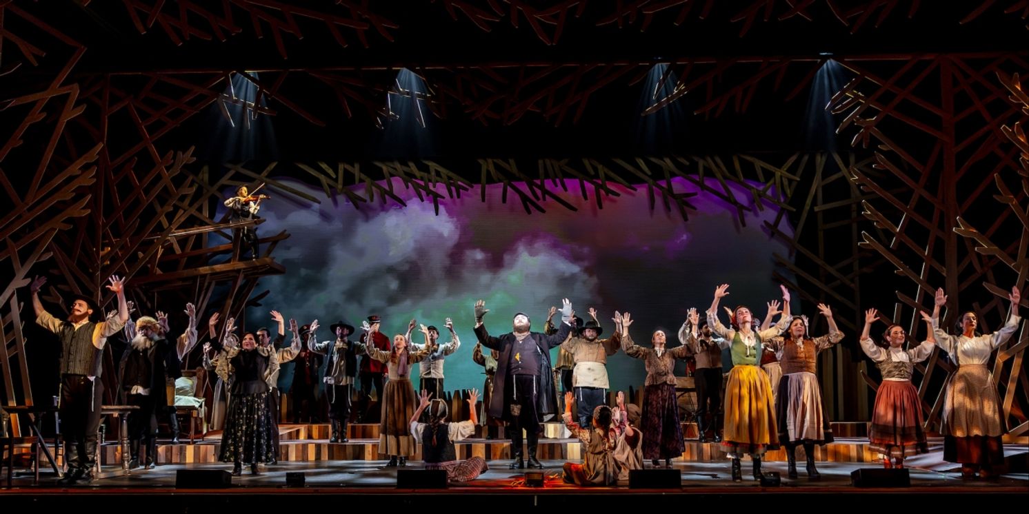 Review: FIDDLER ON THE ROOF at Music Theater Works at The North Shore For The Performing Arts  Image