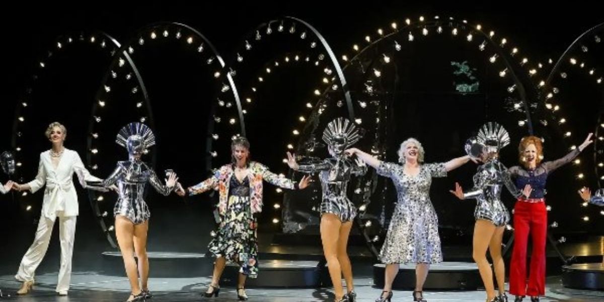 Review: FOLLIES at Volksoper, Wien