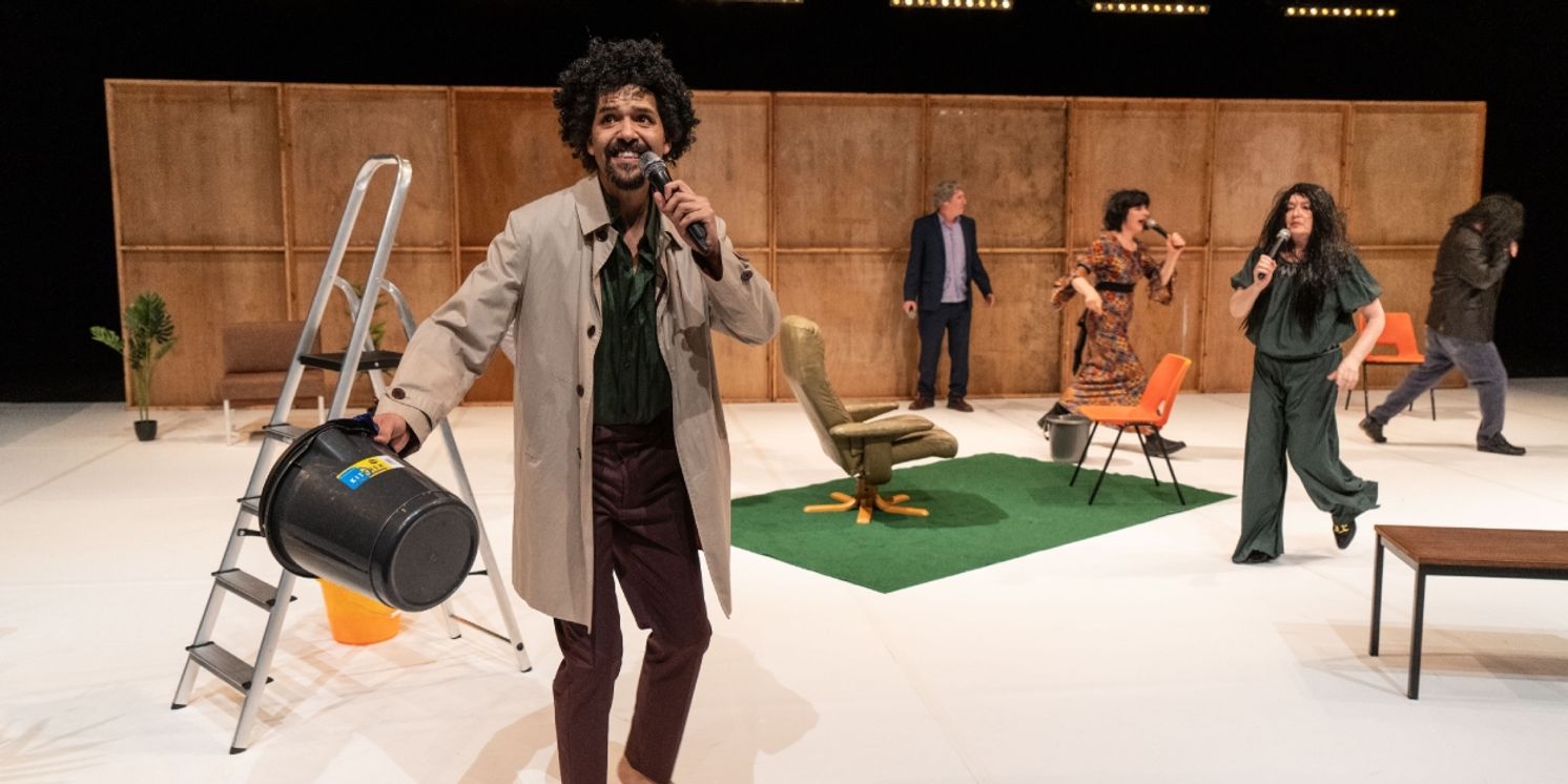 Review: FORCED ENTERTAINMENT: SIGNAL TO NOISE, Queen Elizabeth Hall  Image