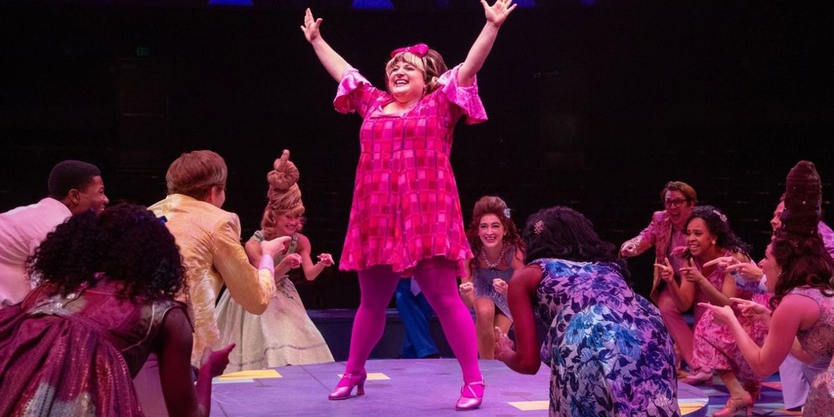 Review: HAIRSPRAY Sets the Standard at Broadway At Music Circus