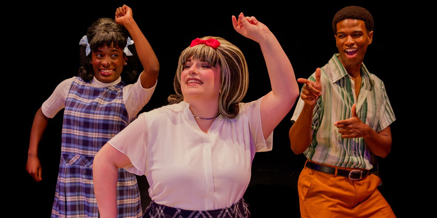 Review: HAIRSPRAY at Derby Dinner Playhouse  Image