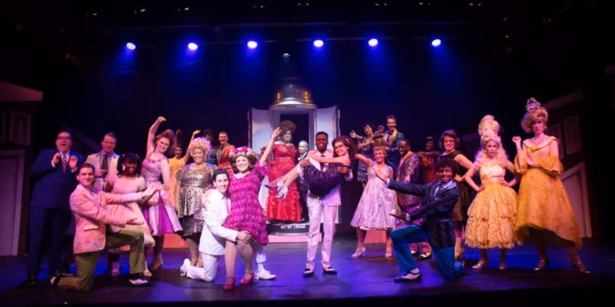 Review: HAIRSPRAY at Dutch Apple Dinner Theatre