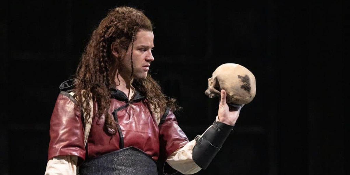Review: HAMLET is a Haunting Spectacle at DCPA