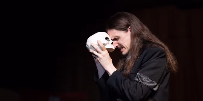 Review: HAMLET at Guild Hall Players At St James Episcopal Church Photos