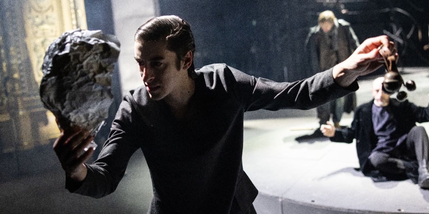 Review: HAMLET v Národním divadle  Image