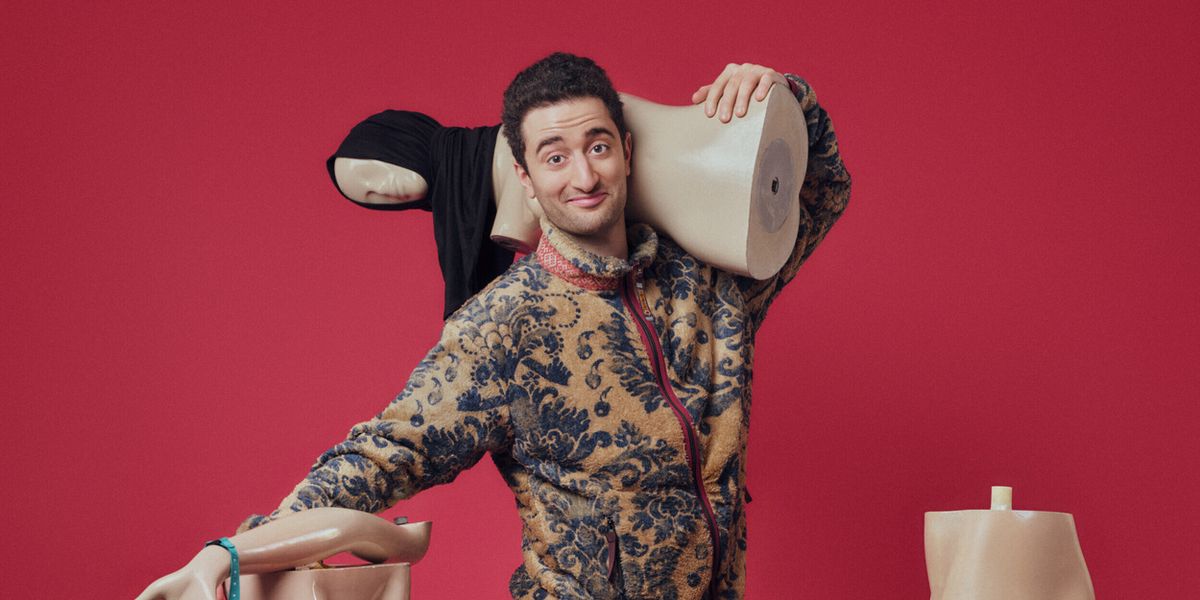 EDINBURGH 2026: Review: HASAN AL-HABIB: STUCK IN THE MIDDLE (EAST) WITH YOU, Pleasance Courtyard, Upstairs