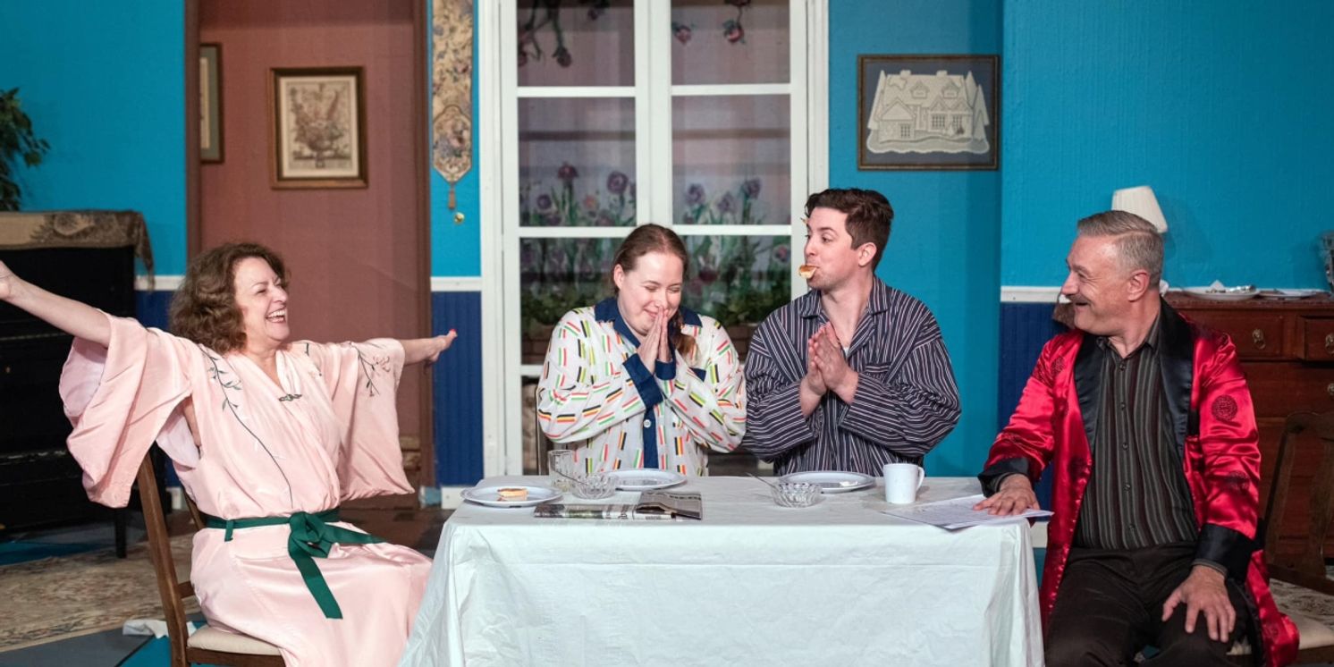 Review: HAY FEVER at Oyster Mill Playhouse  Image