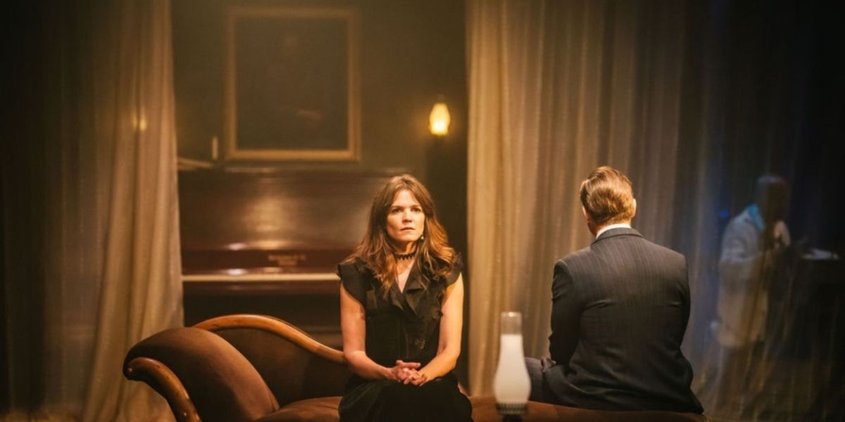 Review: HEDDA GABLER at Coal Mine Theatre