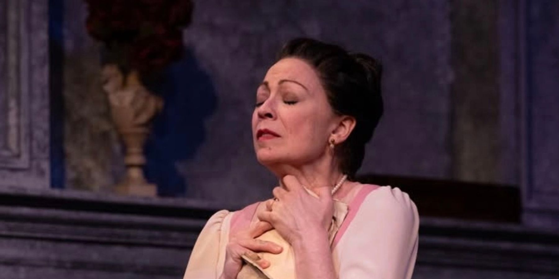 Review: HEDDA GABLER at Kavinoky Theatre