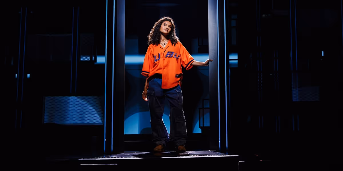 Review: HELL'S KITCHEN National Tour Presented by Broadway In Chicago