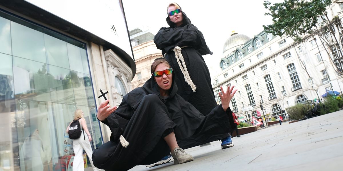 Review: HEXENHAMMER, Soho Theatre