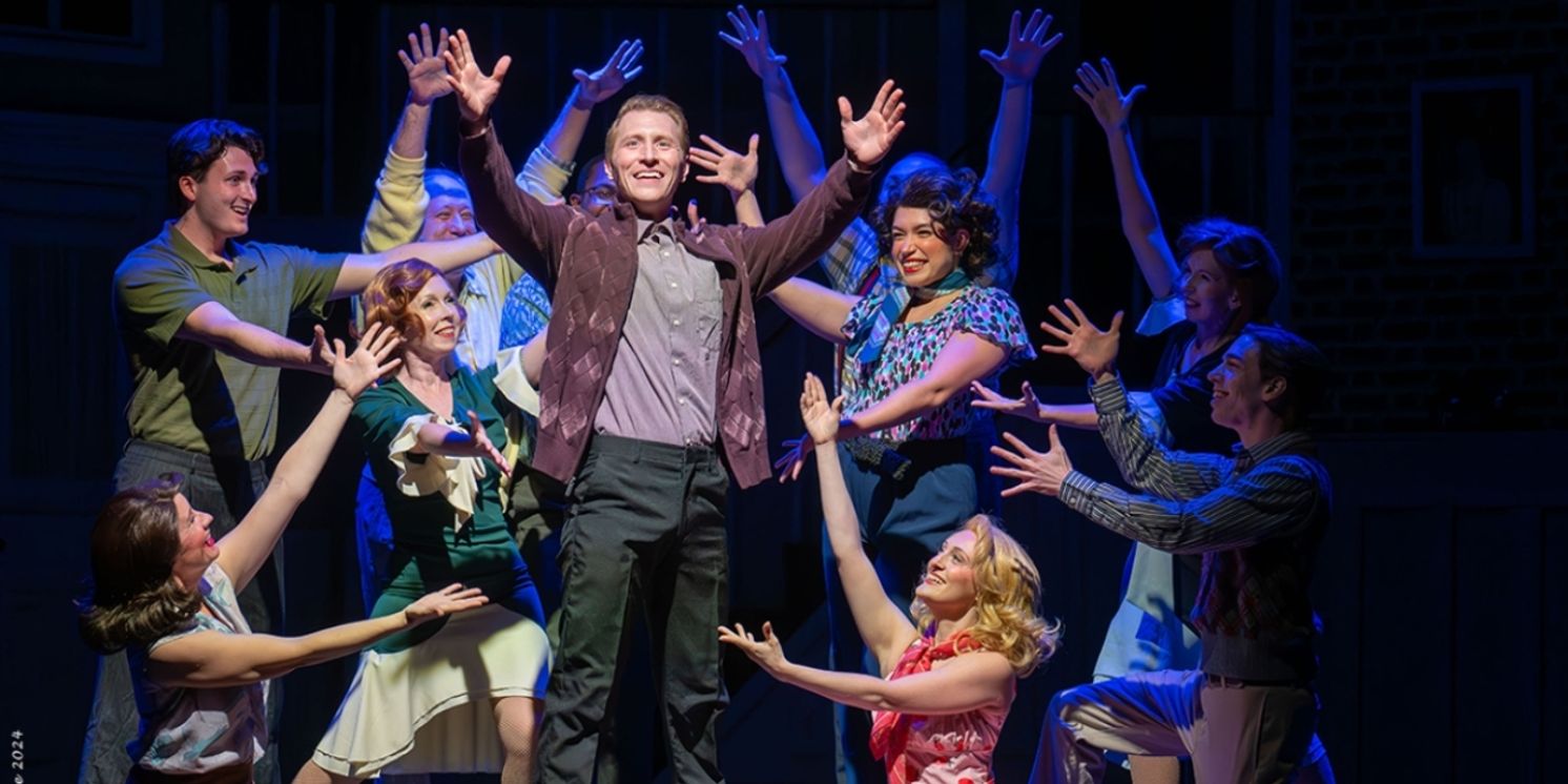 Review: HOLIDAY INN at Candlelight Music Theatre  Image